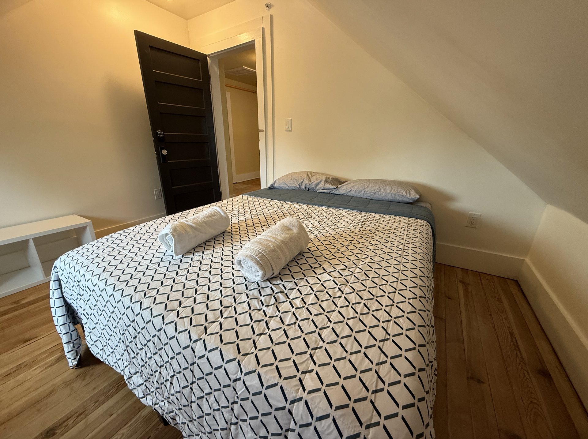 Bedroom 9 — 3rd Floor